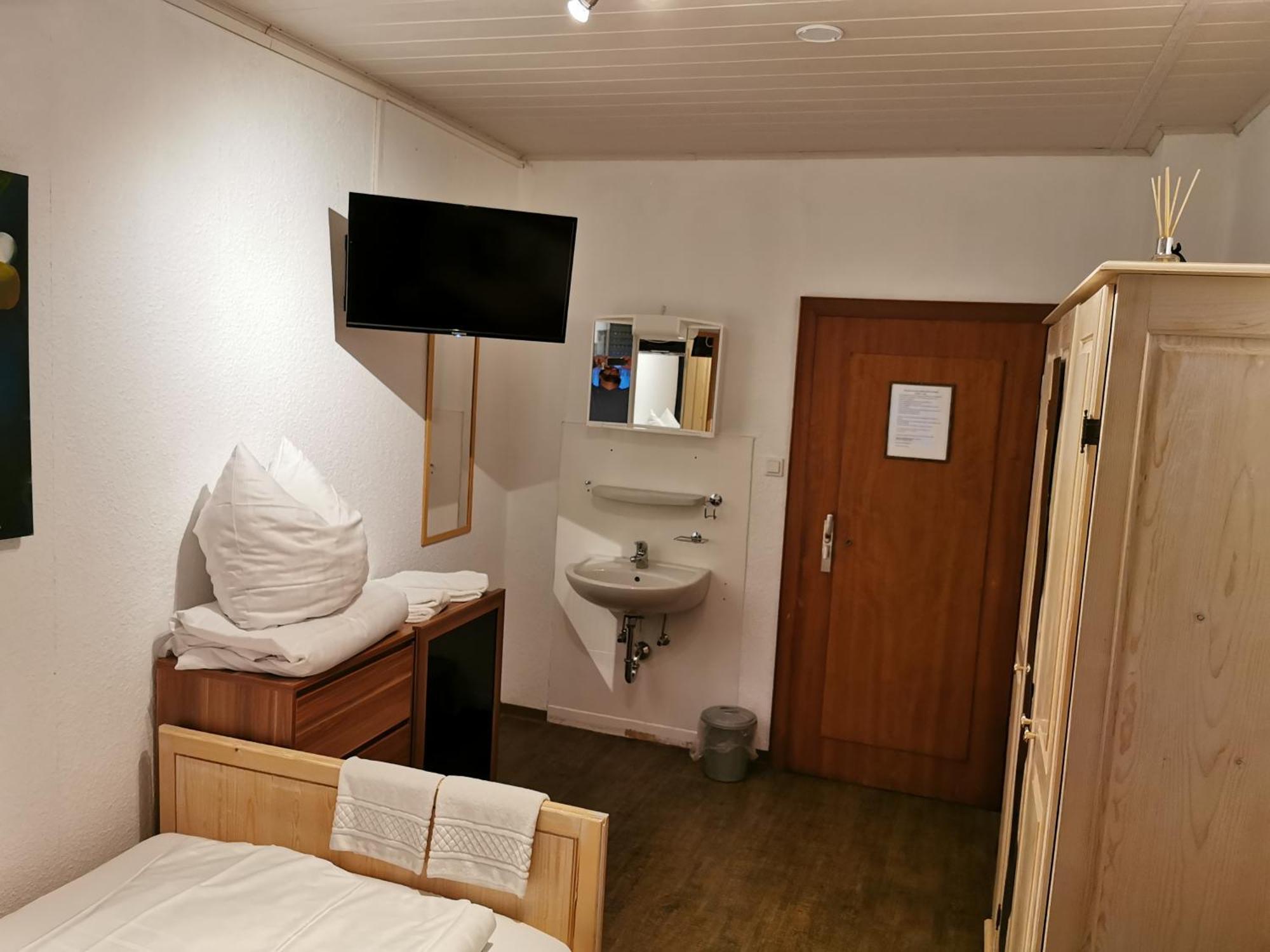 See Lord Hotel Kaiserslautern Pokoj fotografie