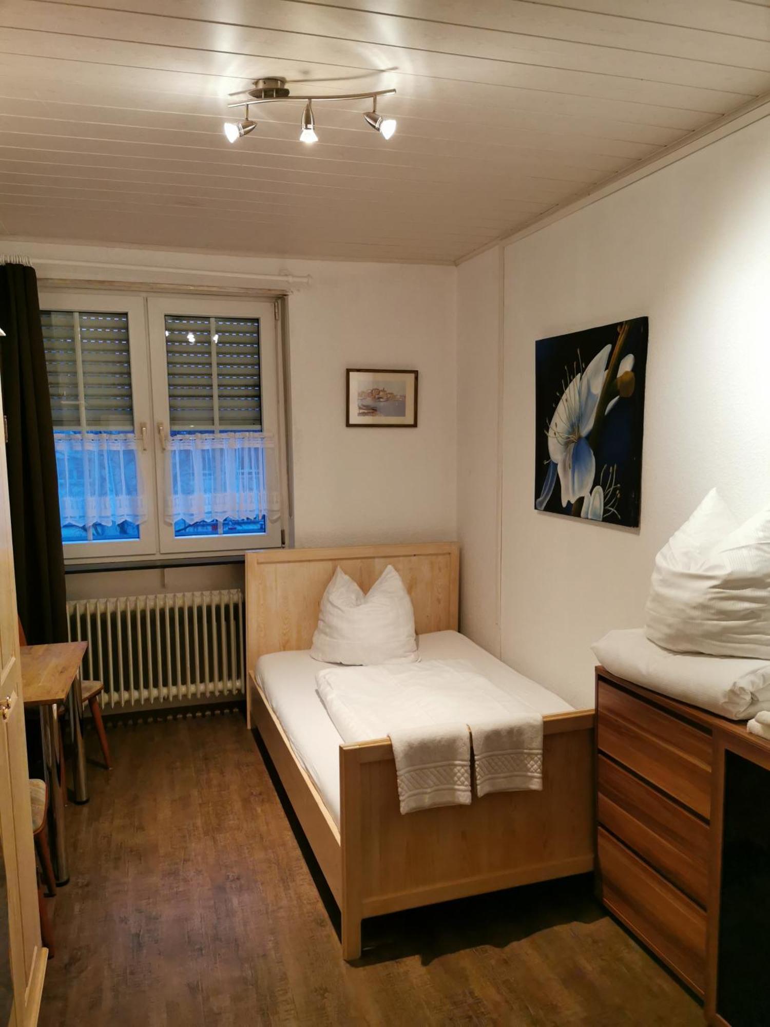 See Lord Hotel Kaiserslautern Pokoj fotografie