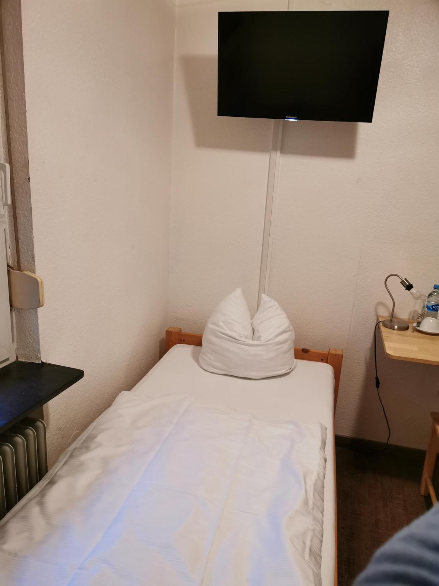 See Lord Hotel Kaiserslautern Pokoj fotografie